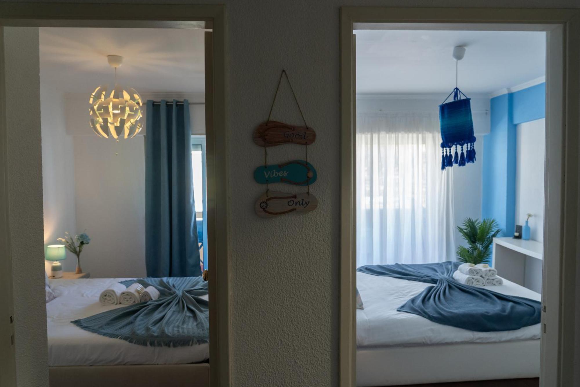 Apartment Stunning Blue House, Caparica Costa da Caparica
