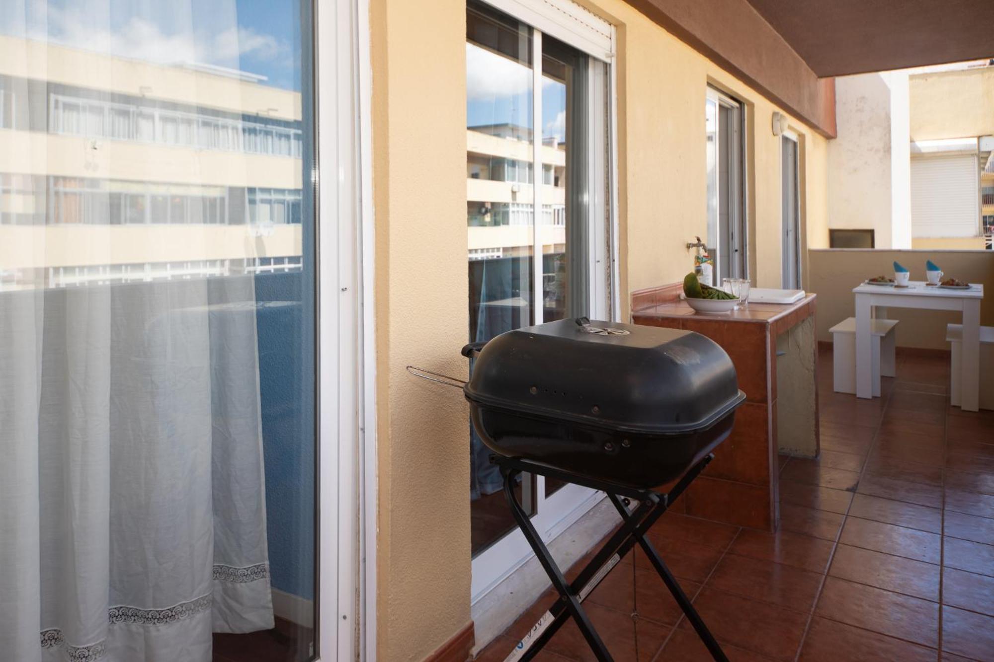 Apartment Stunning Blue House, Caparica