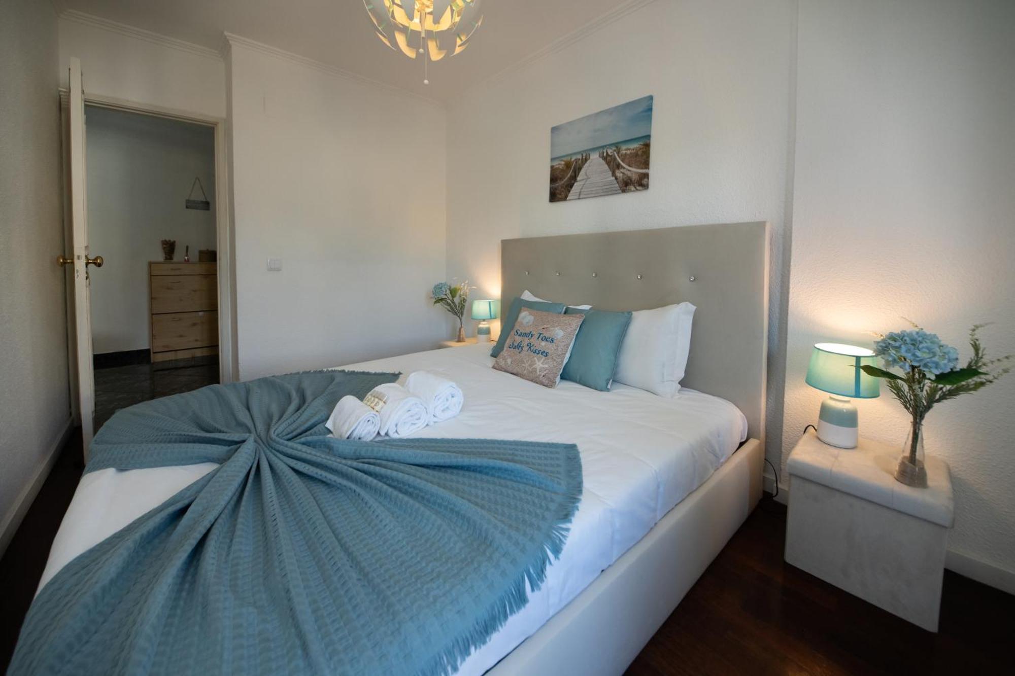 Apartment Stunning Blue House, Caparica *